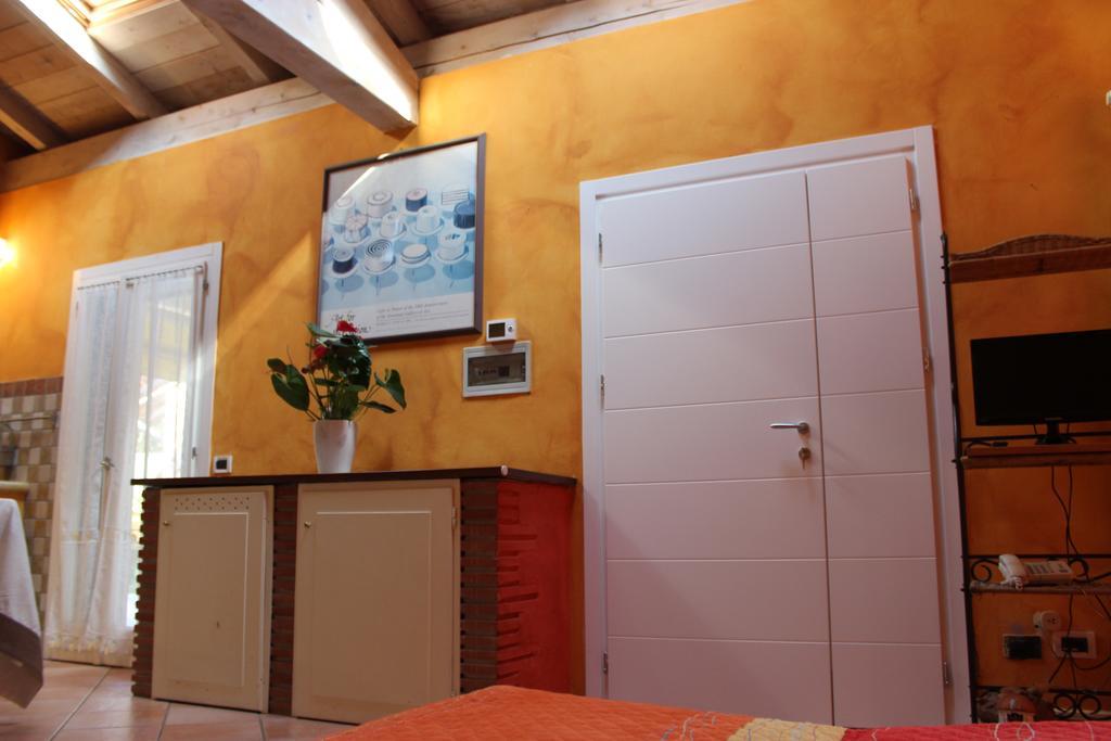 La Casetta Del Tiglio Bed and Breakfast Arcugnano Exteriör bild